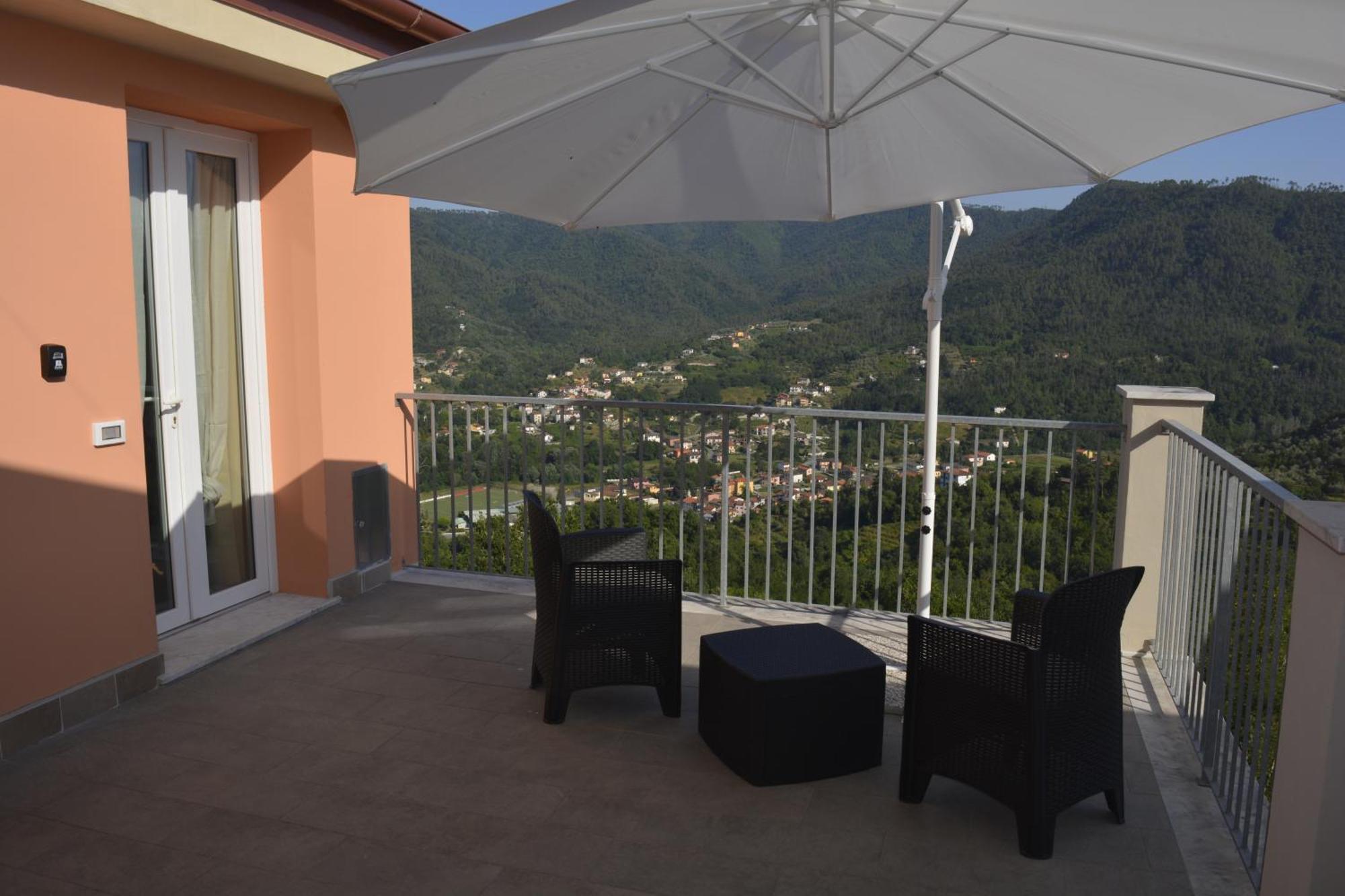 Castagnarossa Casa Vacanze Beverino Exterior foto